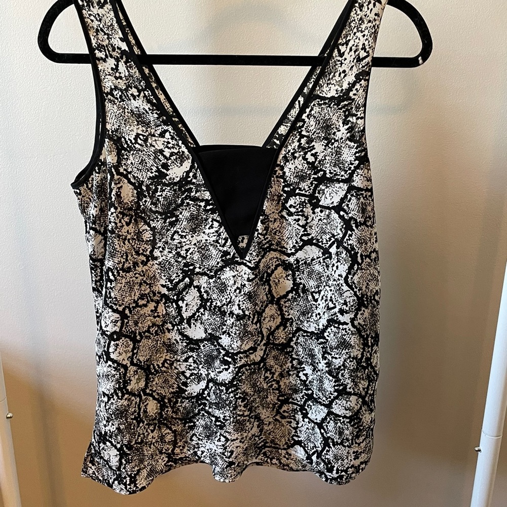 Express snake print tank size small